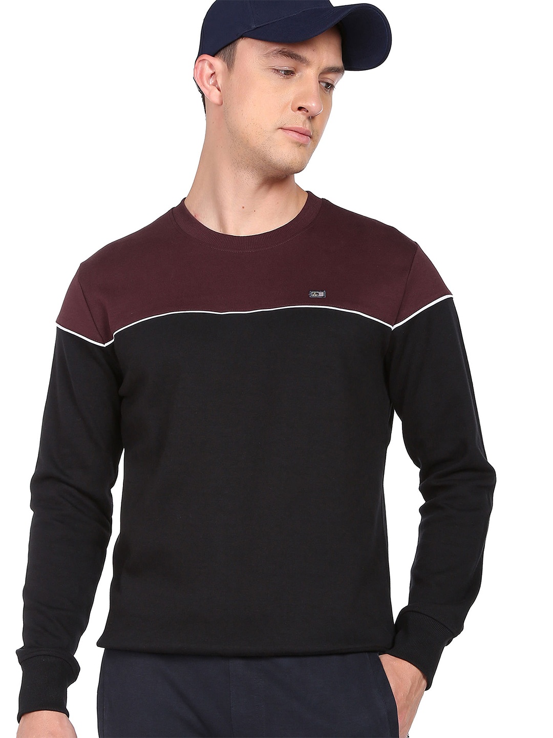 

Arrow Sport Men Colourblocked Pullover Sweatshirt, Black