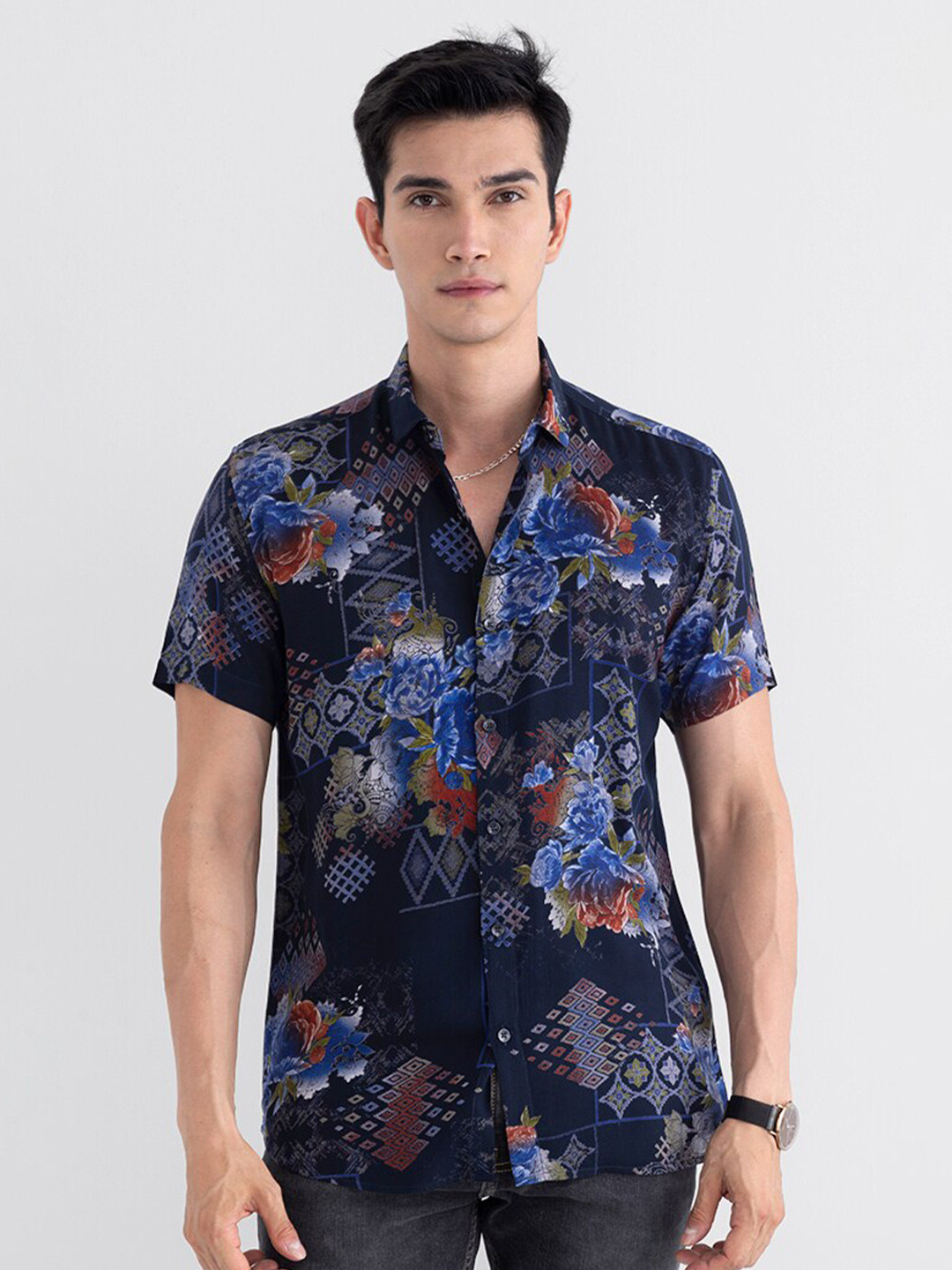 

Snitch Men Slim Fit Floral Printed Casual Shirt, Navy blue