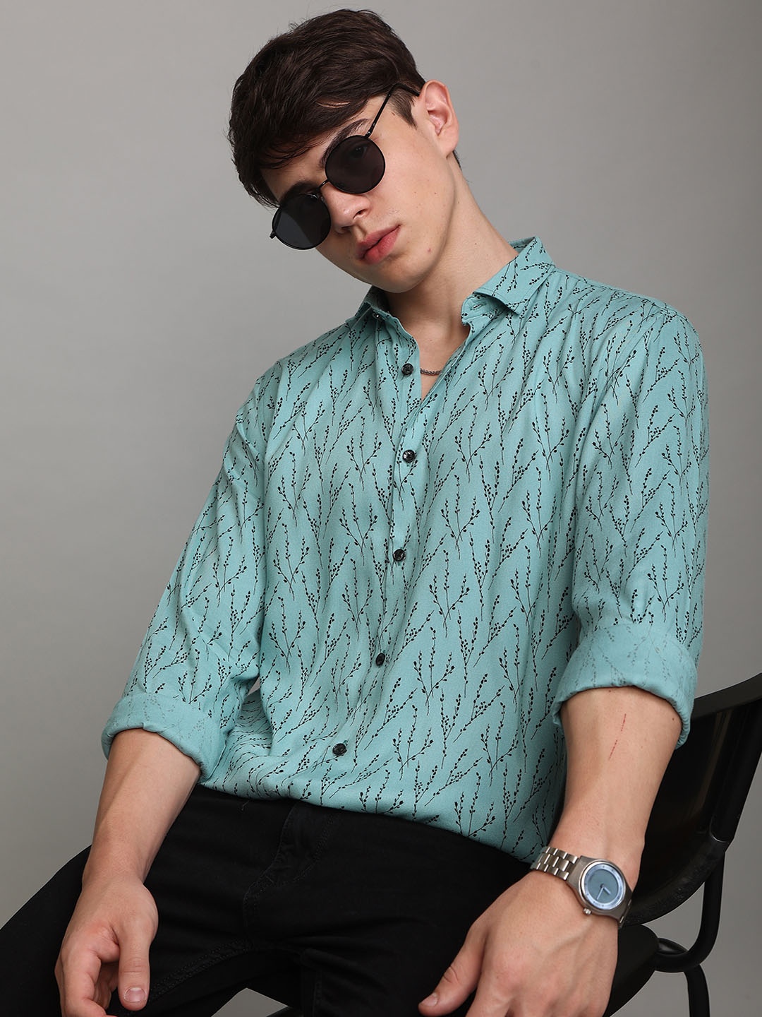 

Snitch Men Slim Fit Floral Printed Casual Shirt, Green