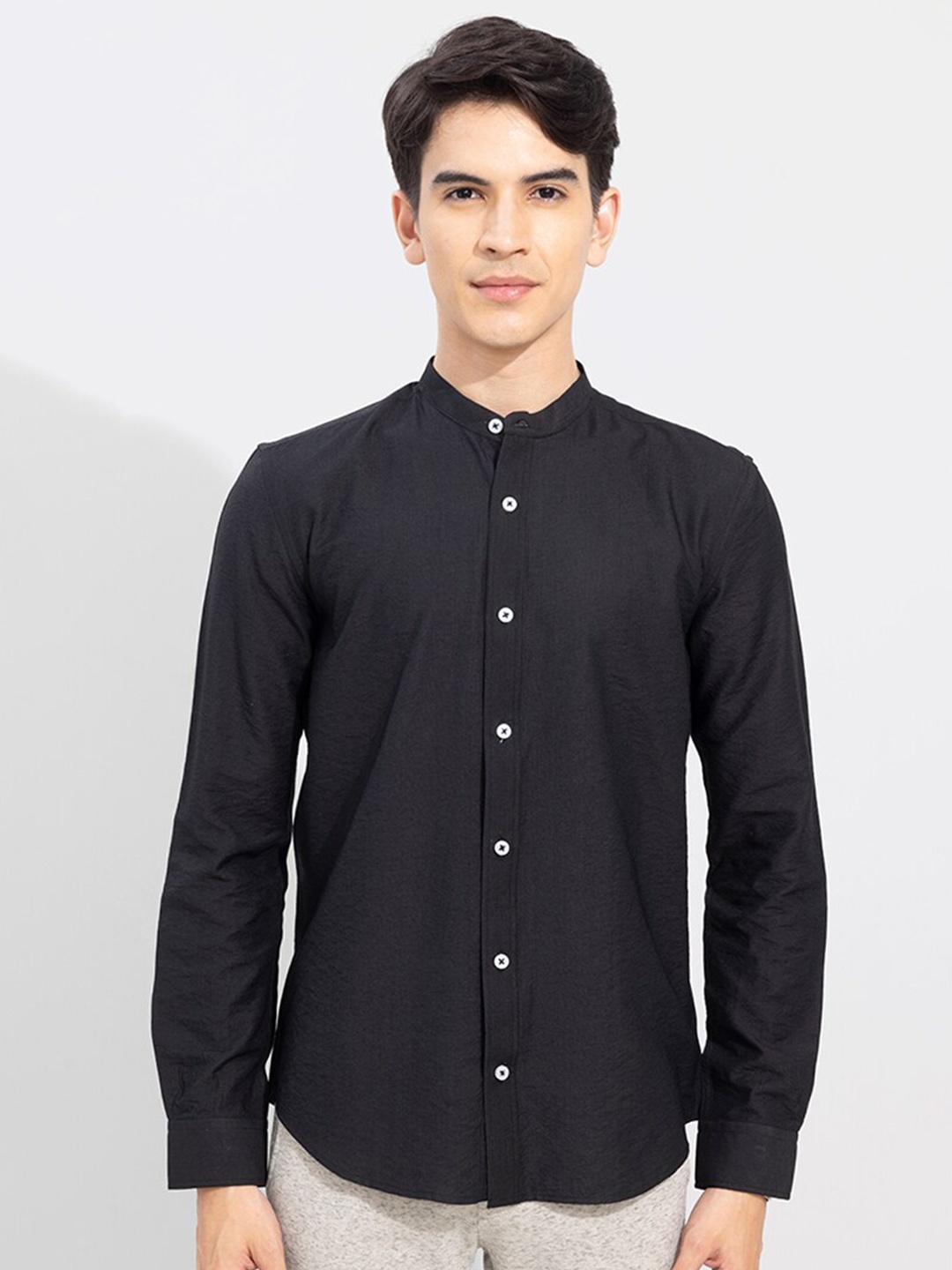 

Snitch Men Slim Fit Linen Casual Shirt, Black