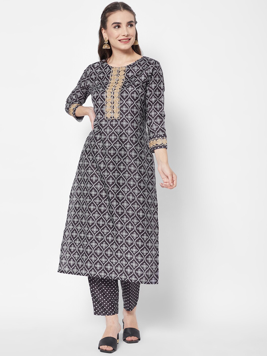

HEEPOSH Women Ethnic Motifs Printed Kurta with Trousers & With Dupatta, Black