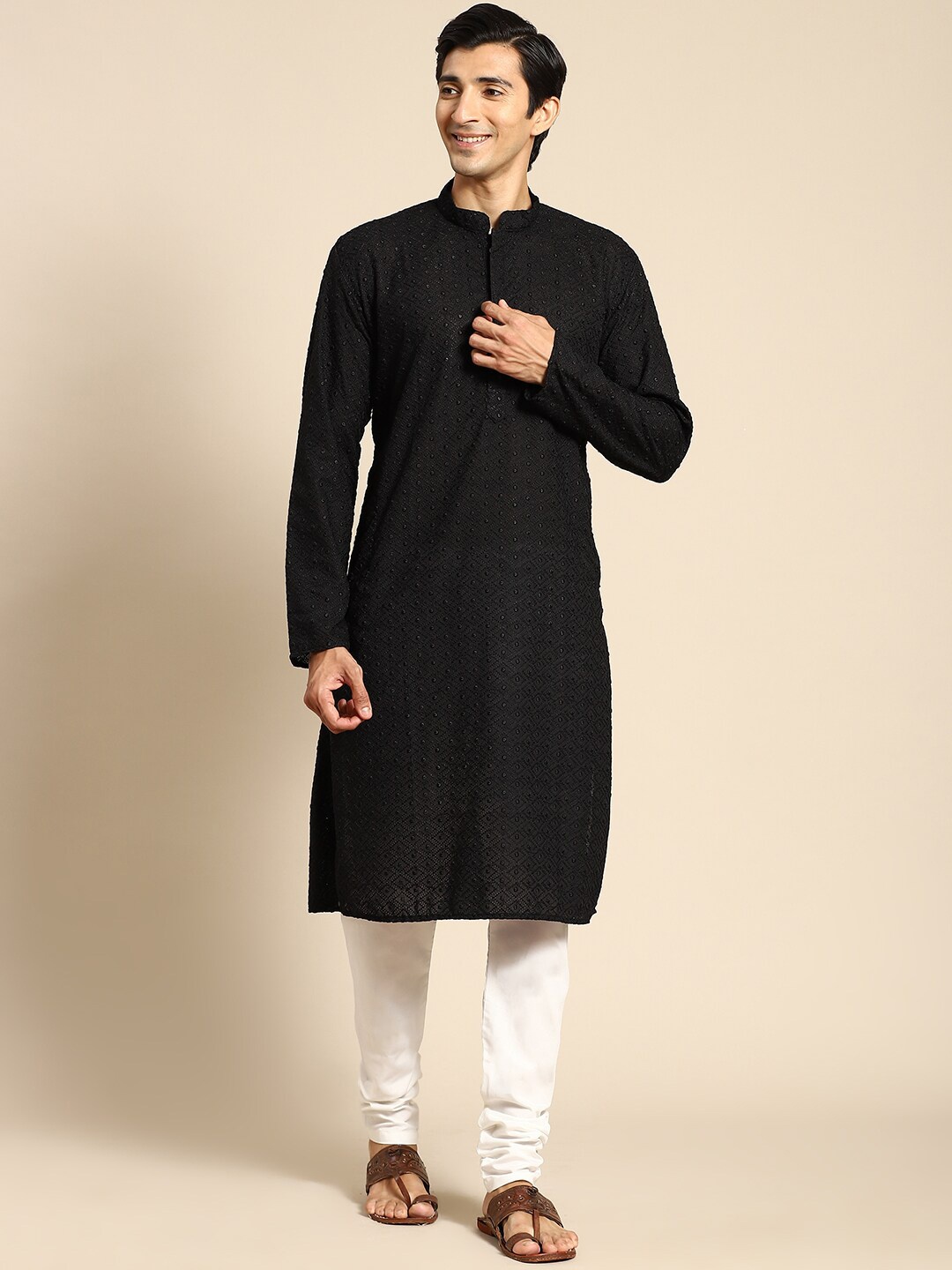 

RAJUBHAI HARGOVINDAS Men Chikankari Embroidered Pure Cotton Kurta With Churidar, Black