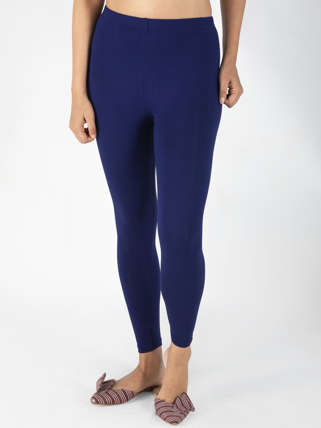 

indian flower Women Solid Ankle Length Leggings, Navy blue