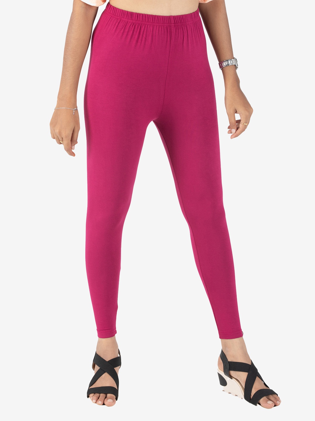 

indian flower Women Solid Ankle Length Leggings, Magenta