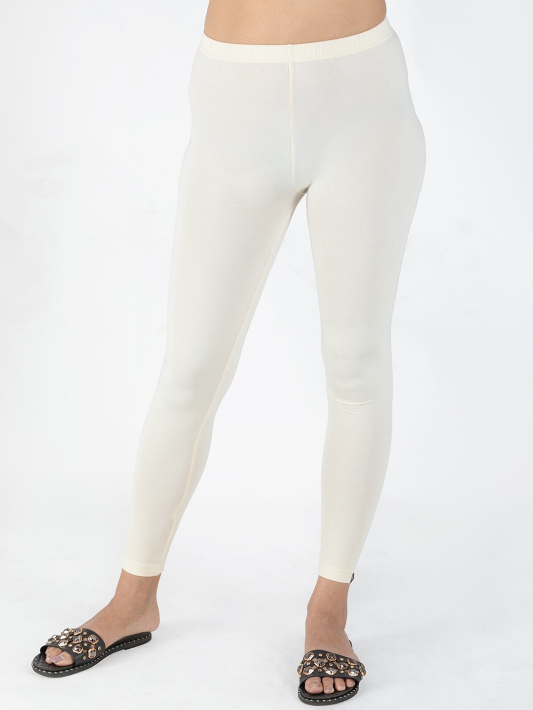 

indian flower Women Solid Ankle Length Leggings, Off white