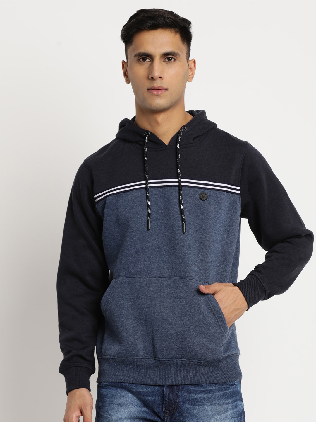 

Turtle Men Colourblocked Hooded Pullover Sweatshirt, Navy blue