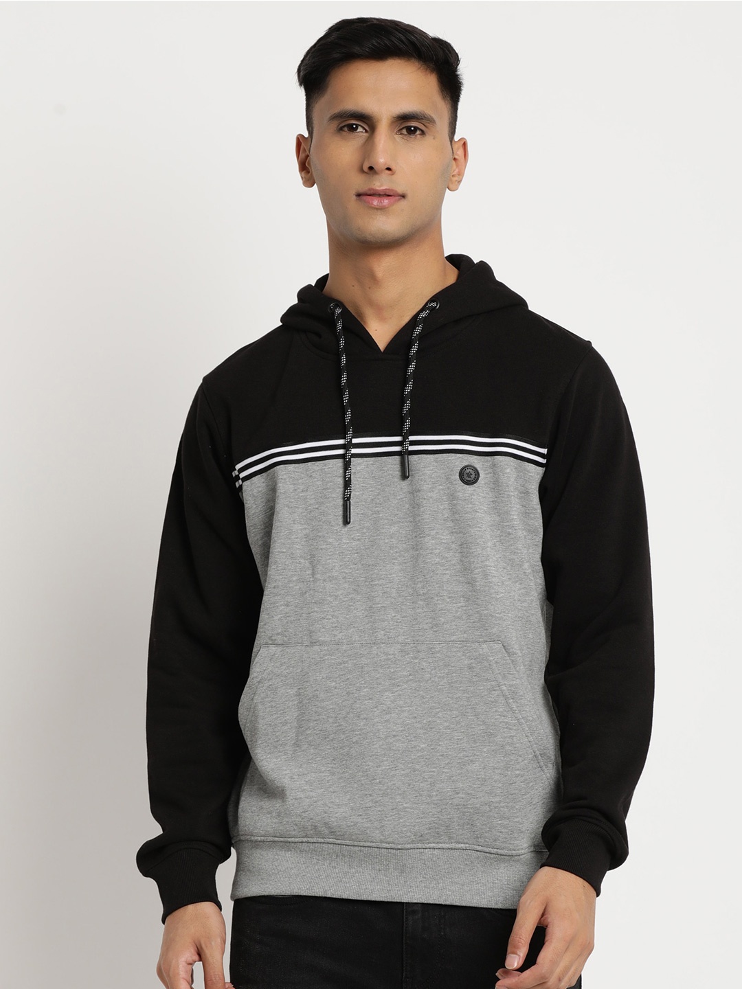 

Turtle Men Colourblocked Hooded Pullover Sweatshirt, Black