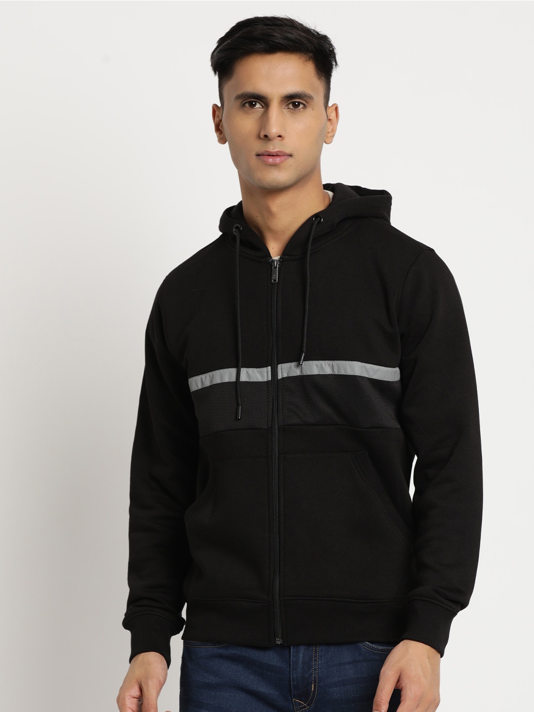 

Turtle Men Colourblocked Hooded Pullover Sweatshirt, Black