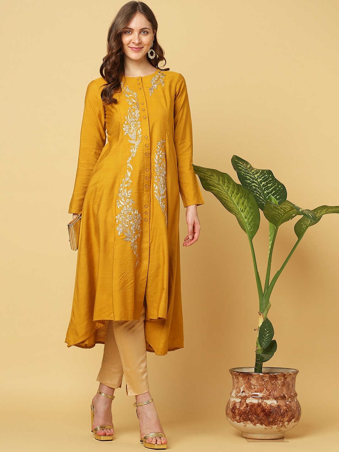 

Indifusion Floral Embroidered Thread Work A-Line Regular Kurta, Yellow
