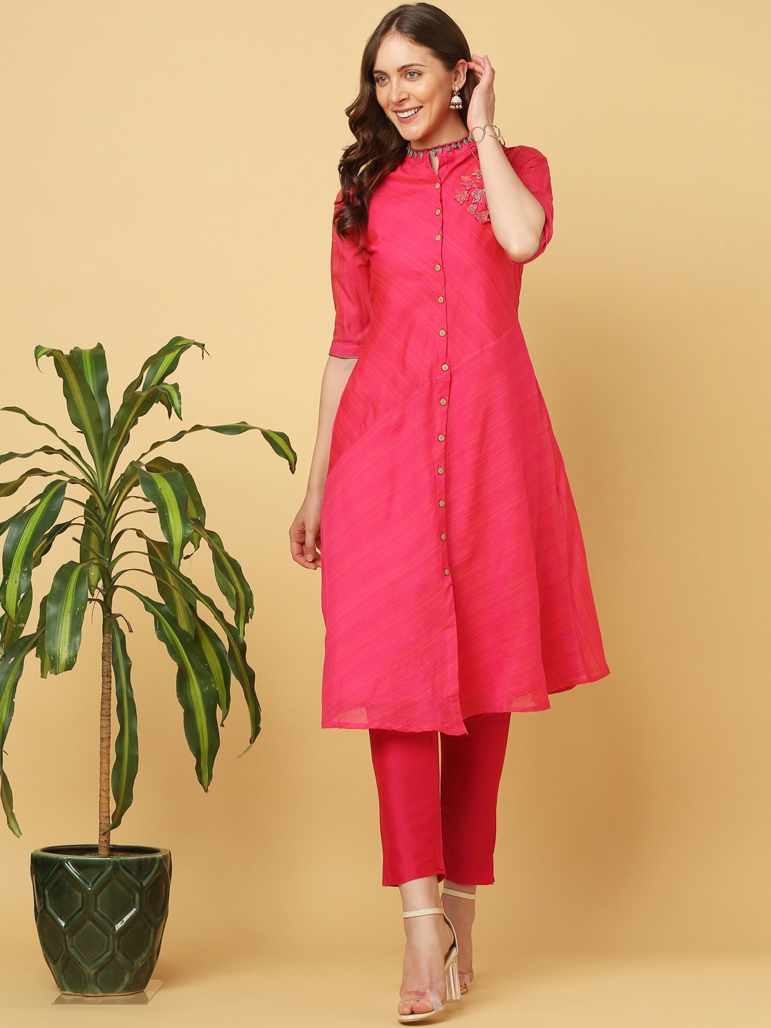 

Indifusion Thread Work Shirt Collar A-Line Kurta, Pink