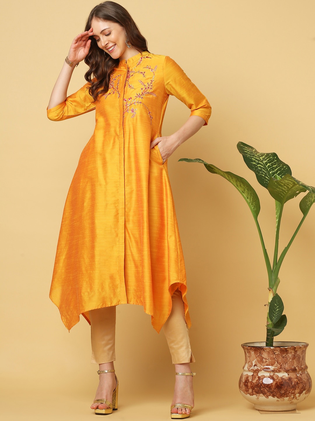 

Indifusion Floral Embroidered Thread Work A-Line Regular Kurta, Yellow