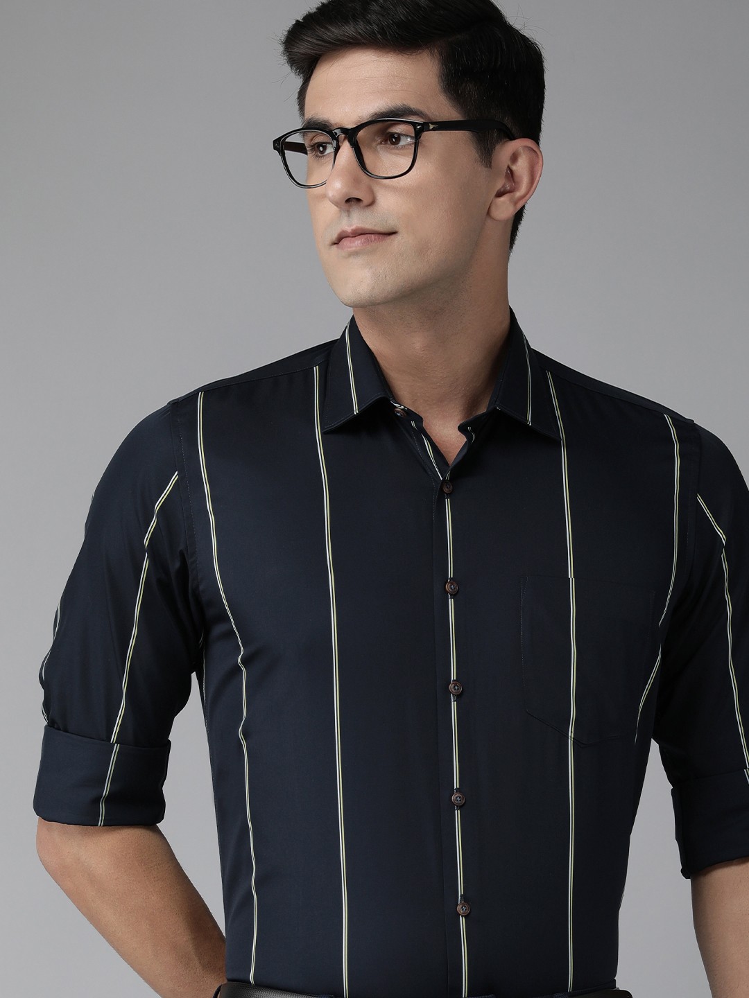 

Van Heusen Men Slim Fit Striped Pure Cotton Formal Shirt, Navy blue