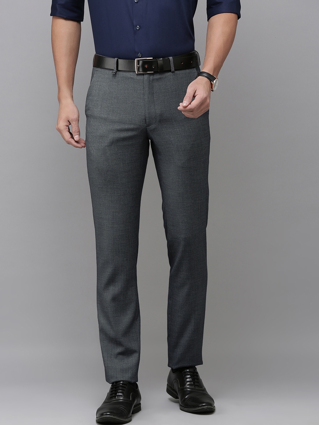 

Van Heusen Men Slim Fit Trousers, Grey