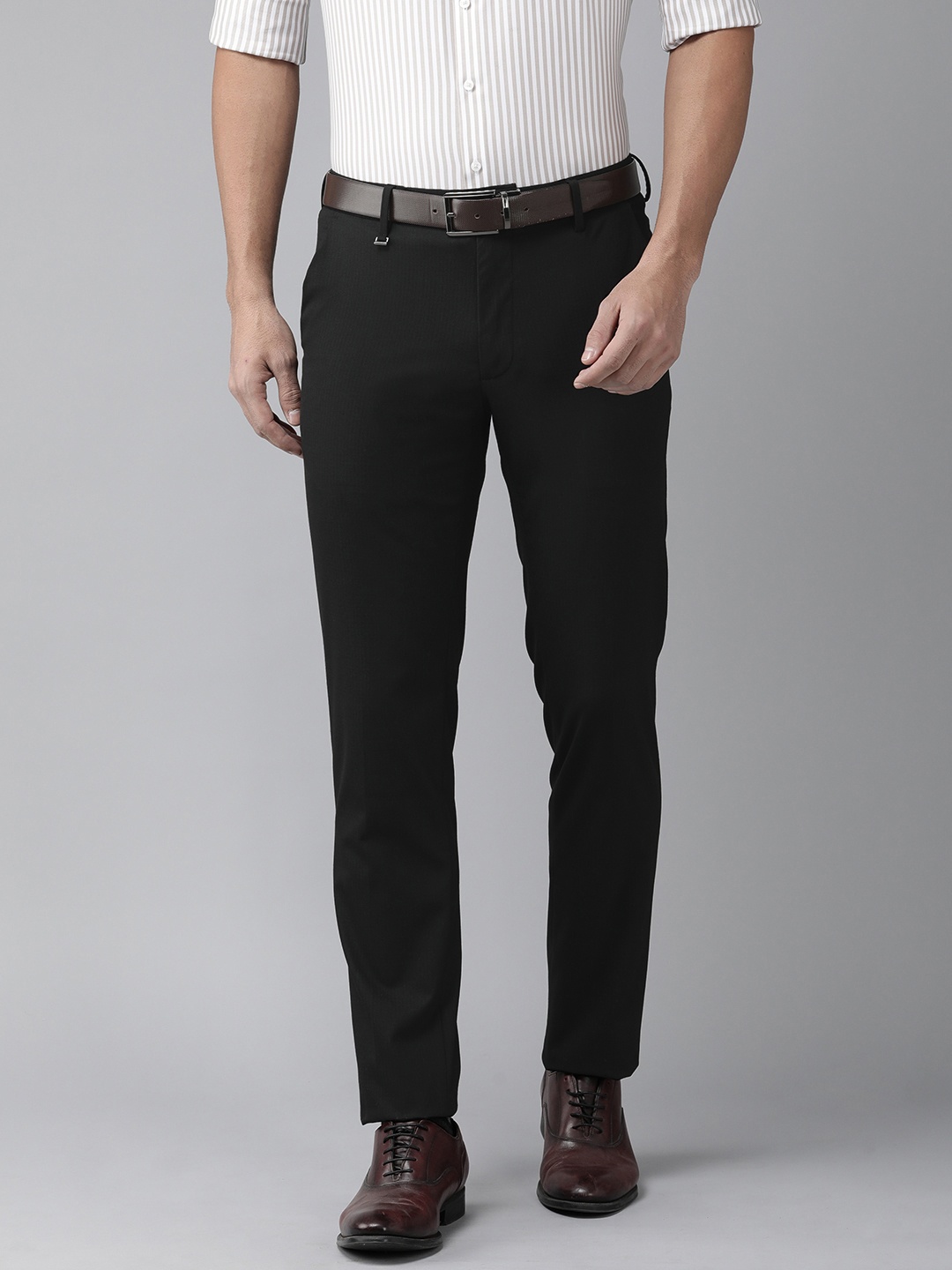 

Van Heusen Men Checked Slim Fit Formal Trousers, Black