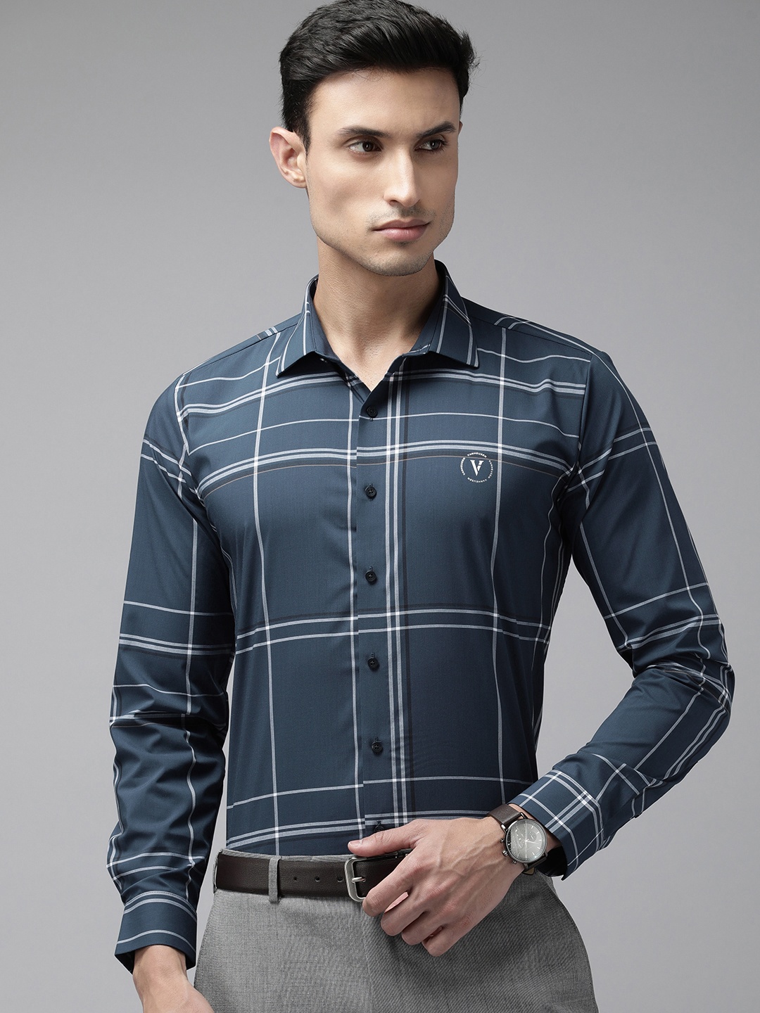 

Van Heusen Men Navy Blue Slim Fit Checked Formal Shirt