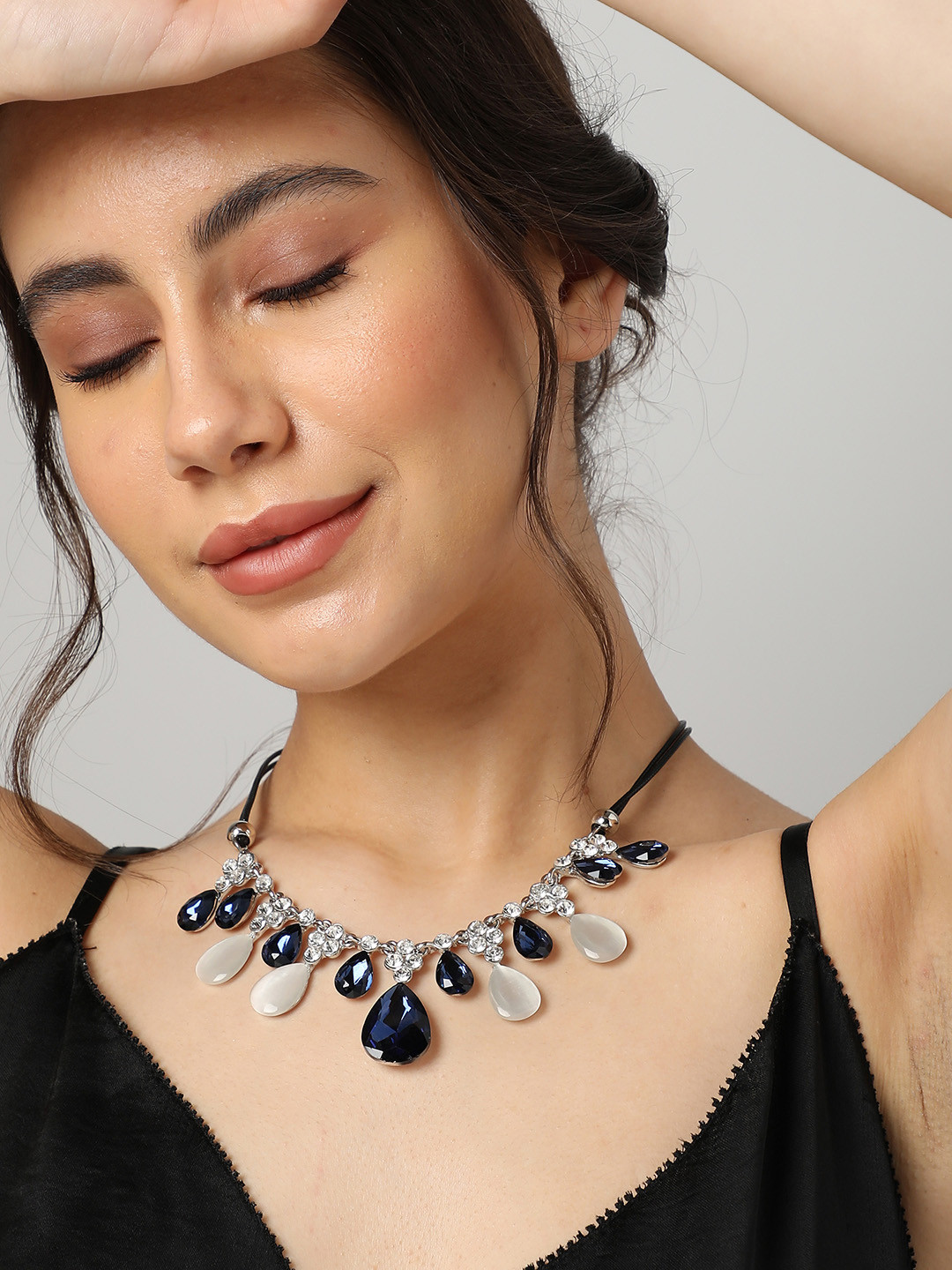 

SOHI Silver-Plated Stone Necklace