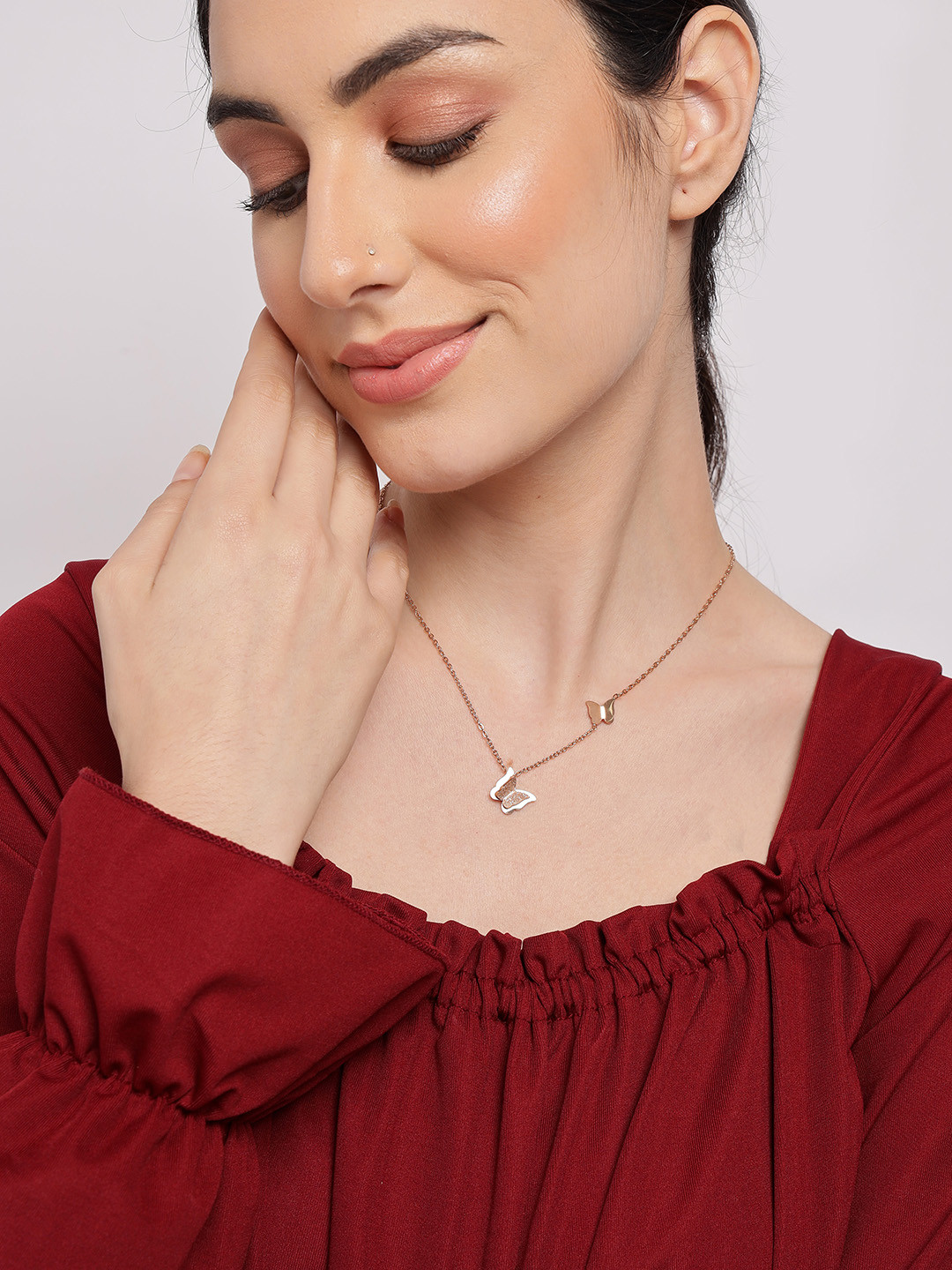 

SOHI Gold-Plated Necklace