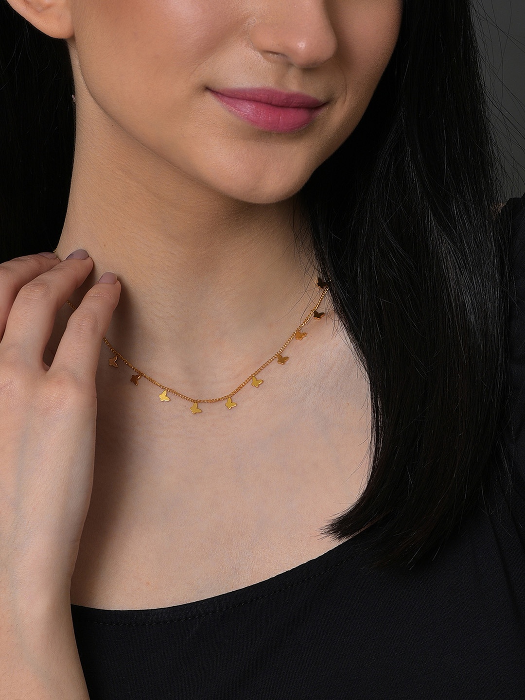 

SOHI Gold-Plated Necklace