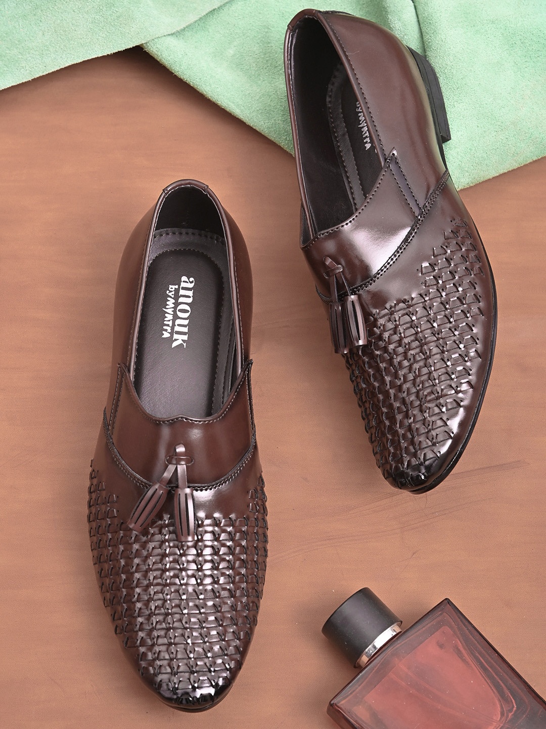 

Anouk Men Woven Design Mojaris, Brown