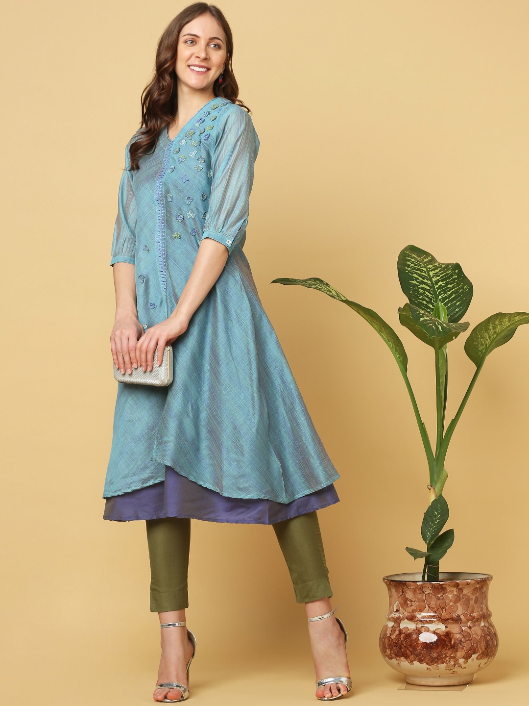 

Indifusion V-neck Patchwork Kurta, Blue