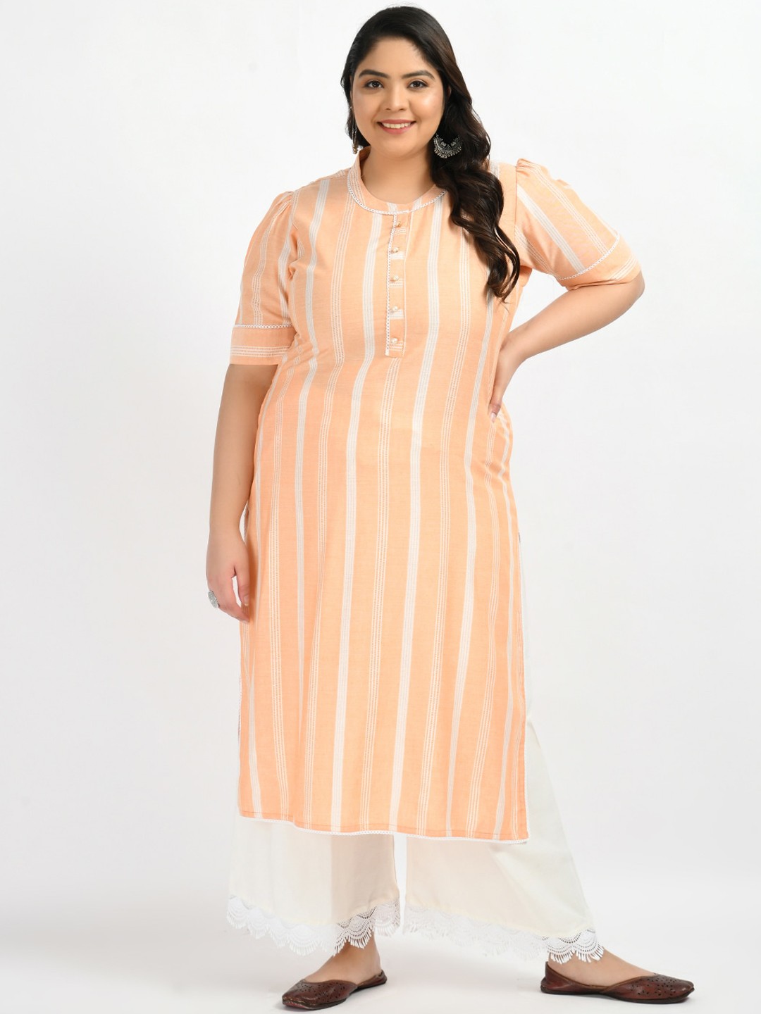 

PrettyPlus by Desinoor.com Plus Size Round Neck Striped Kurta, Peach