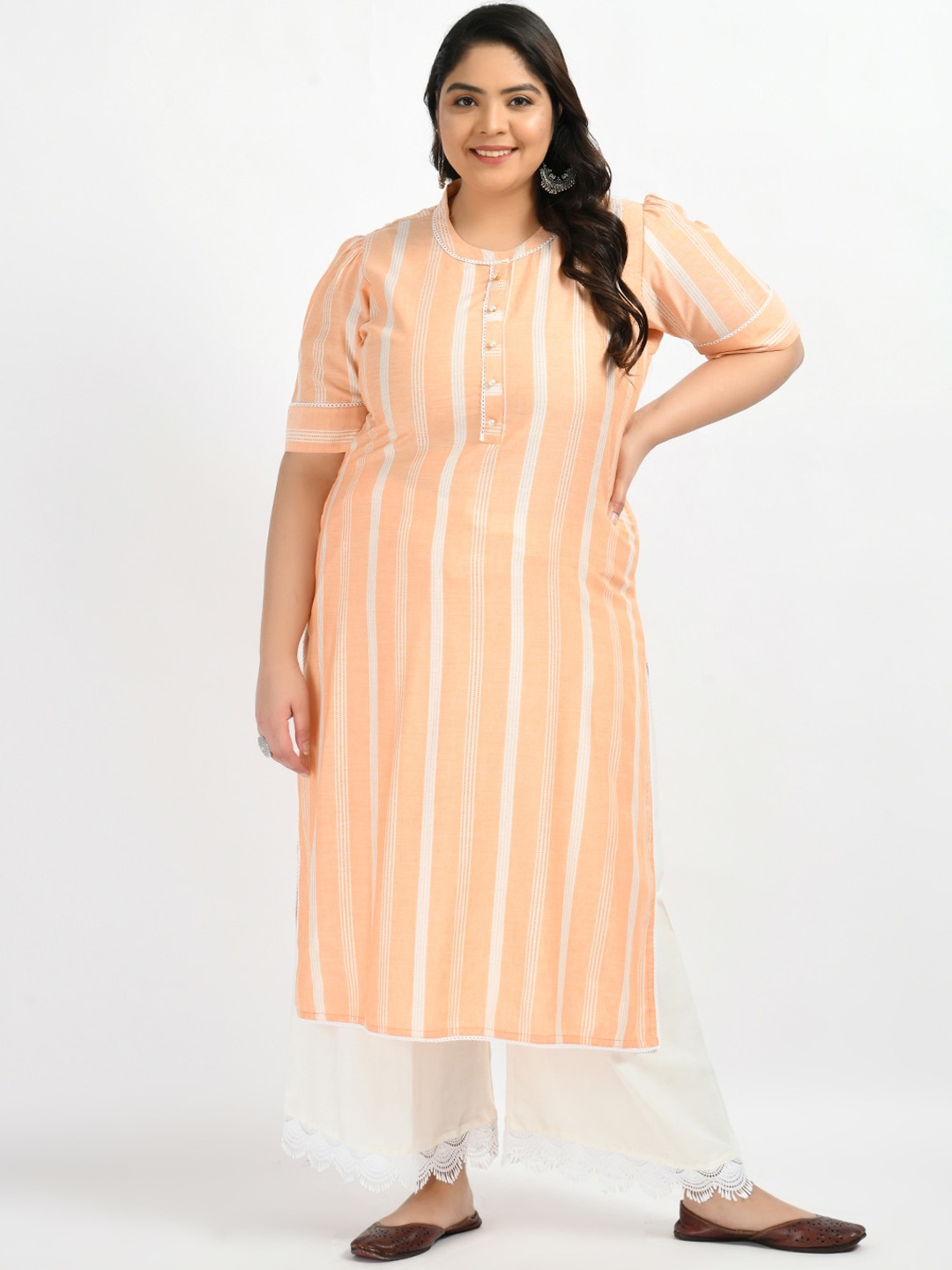 

PrettyPlus by Desinoor com Women Plus Size Striped Kurta, Peach