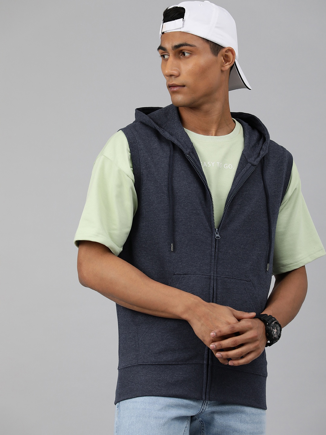 

Huetrap Men Navy Blue Hooded Cotton Sweatshirt