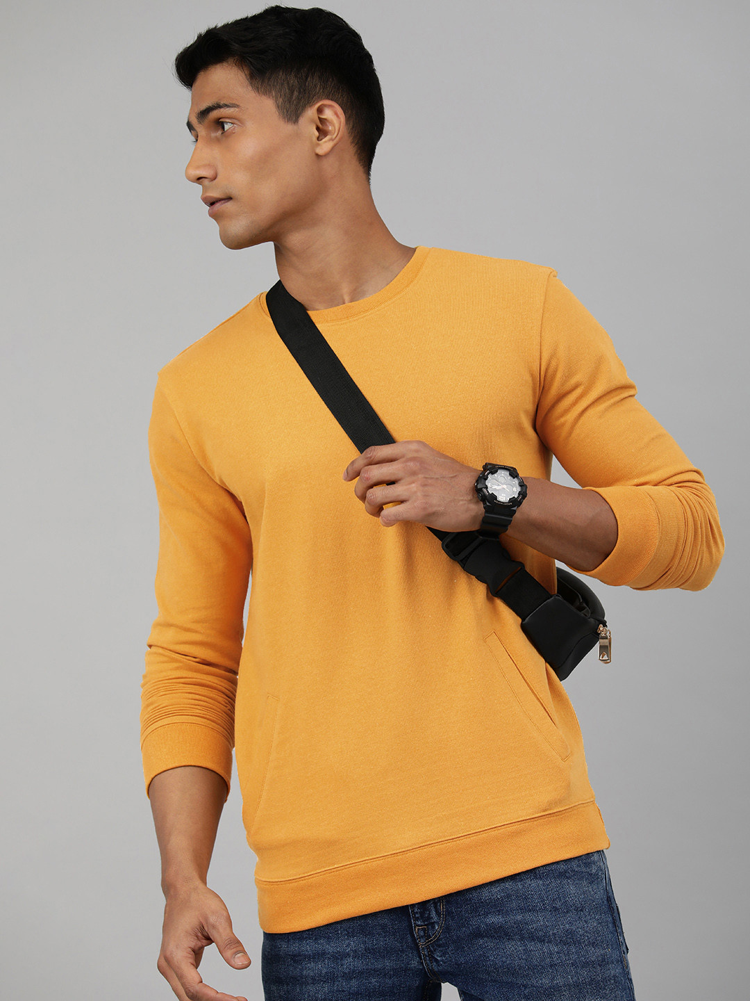 

Huetrap Men Solid Knitted Sweatshirt, Gold