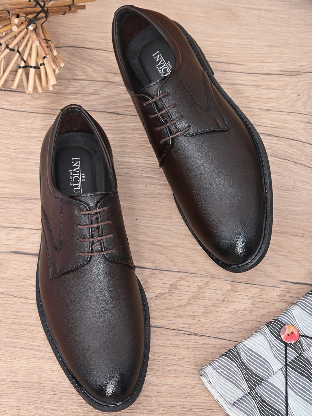 

INVICTUS Men Synthetic Leather Formal Derbys, Brown