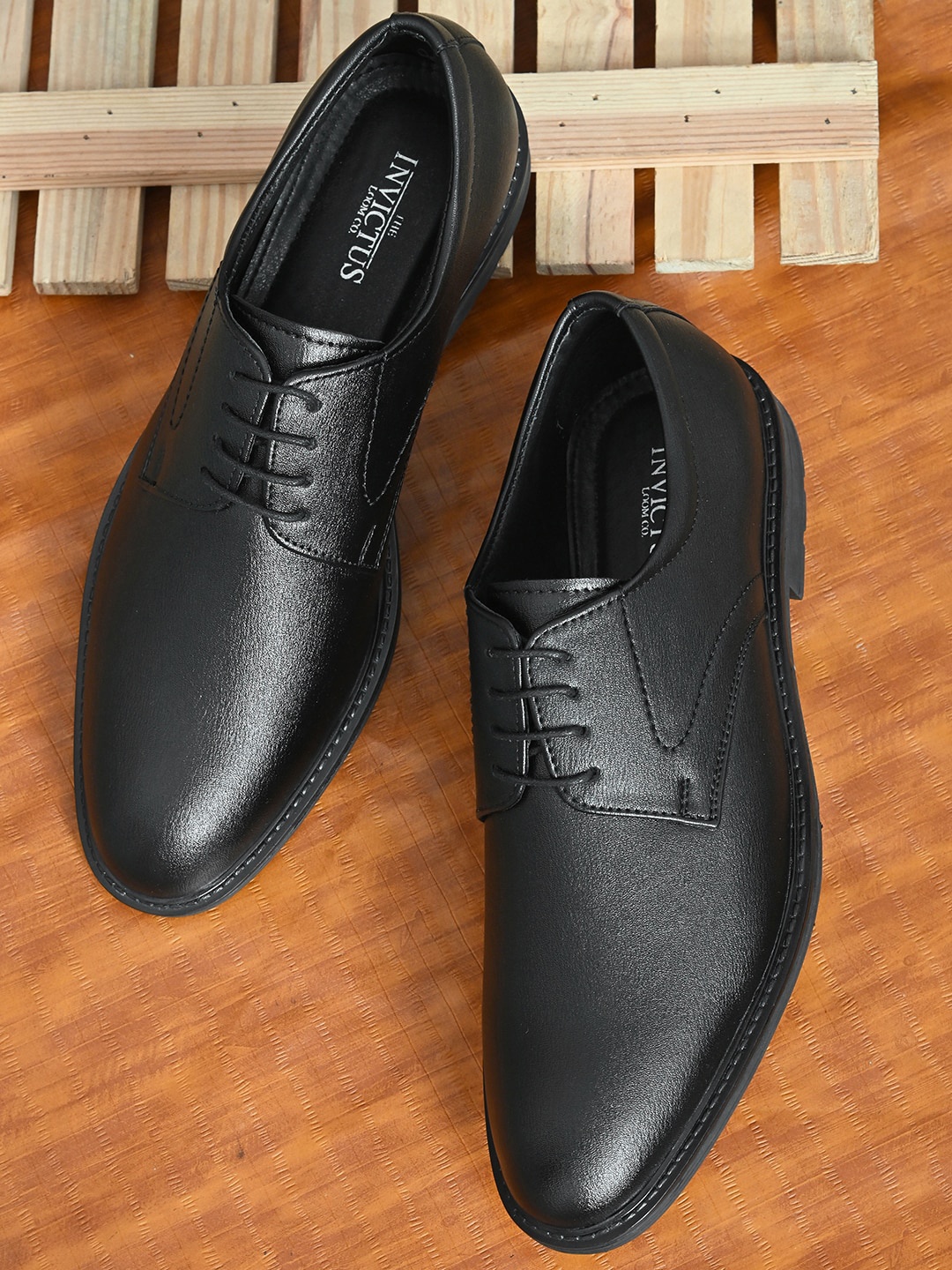 INVICTUS Men Synthetic Leather Formal Derbys, Black