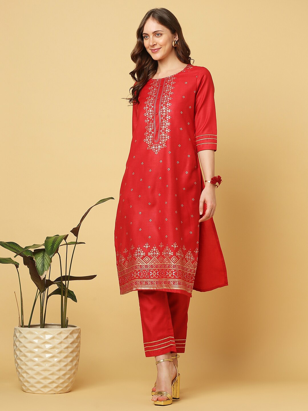 

Indifusion Ethnic Printed Gotta Patti Kurta with Trousers, Red
