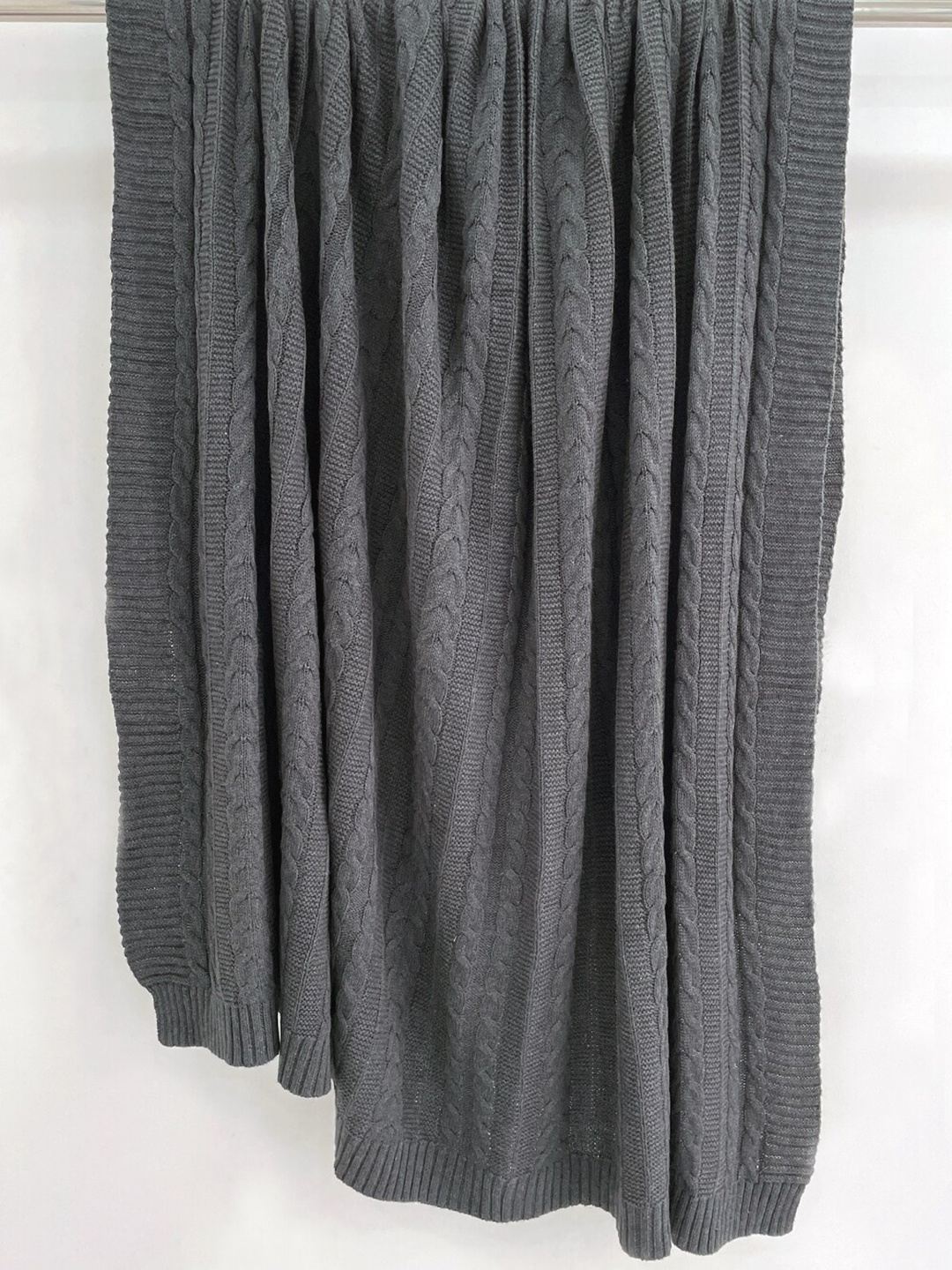 

AVI Living Knitted Charcoal Grey Cotton Sofa Throws