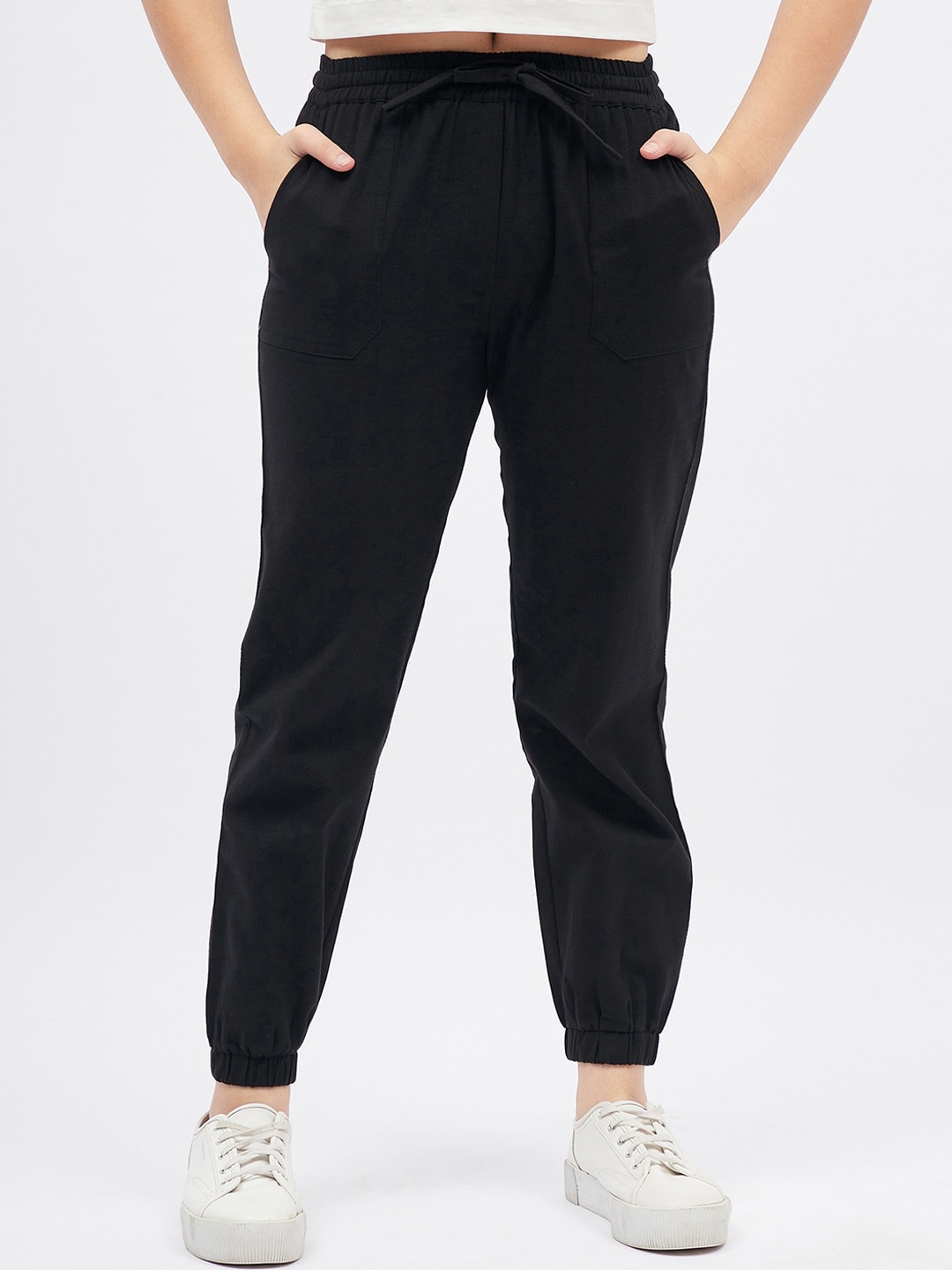 

luyk Girls Relaxed Straight Leg High-Rise Lint Free Joggers Trousers, Black