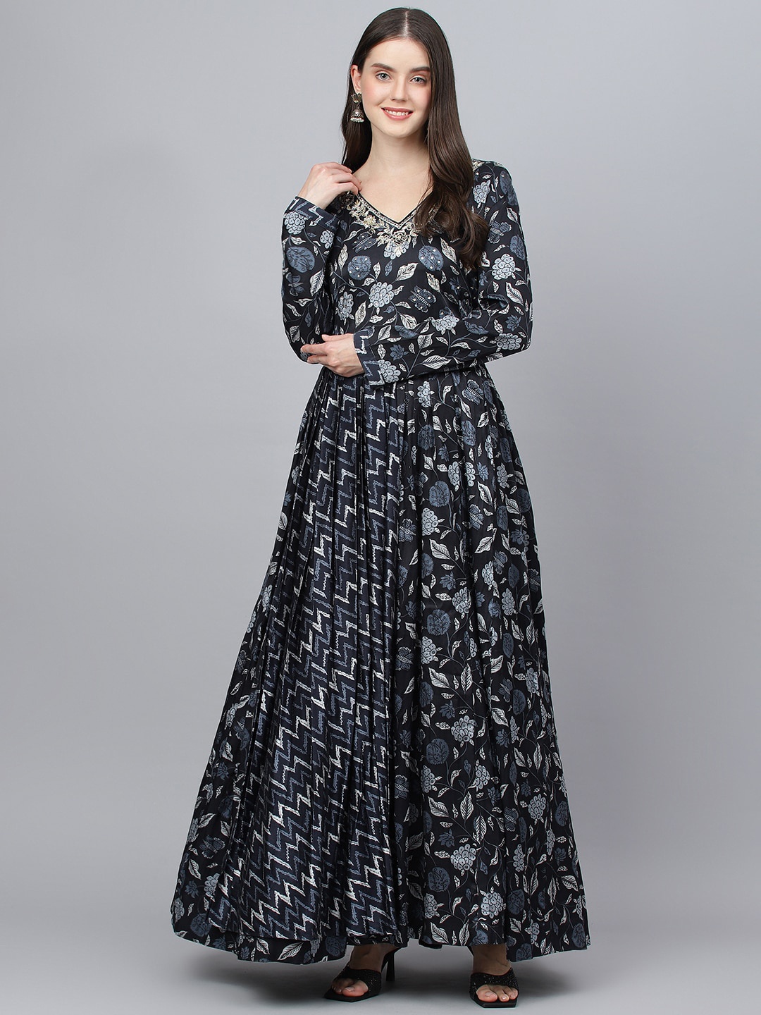 

Divena Floral Printed Maxi Fit & Flare Dress, Black