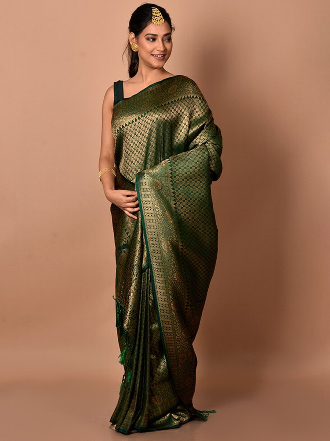 

AllSilks Green & Gold-Toned Woven Design Zari Silk Blend Saree