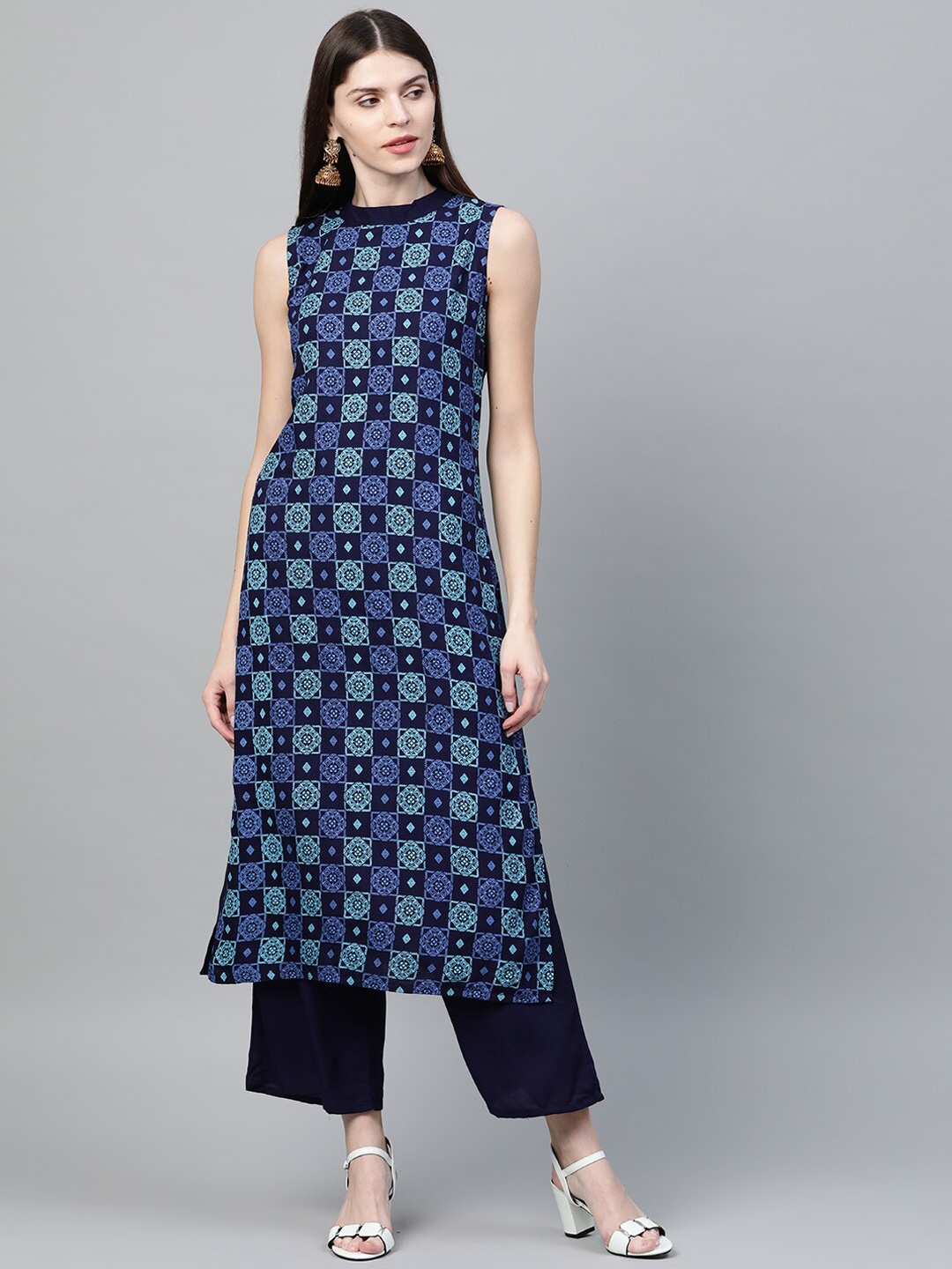 

ZIYAA Round Neck Floral Printed Thread Work Kurta, Navy blue