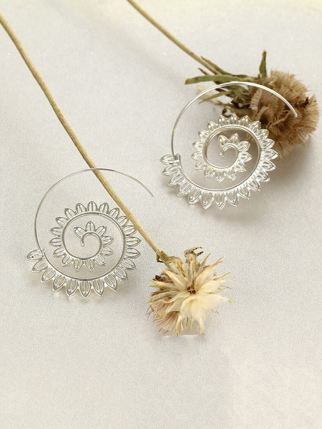 

Jewels Galaxy Silver-Plated Contemporary Hoop Earrings
