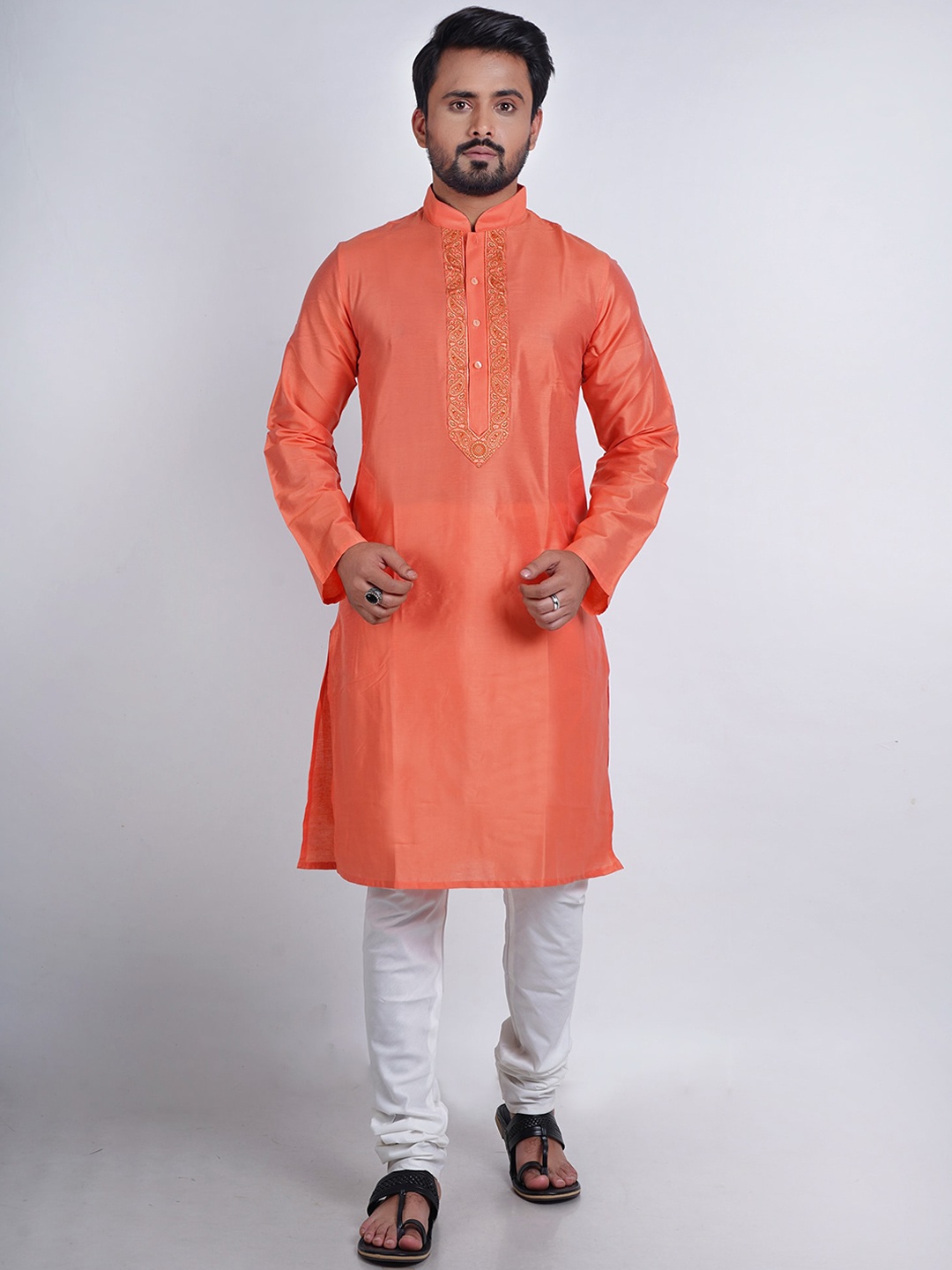 

HERE&NOW Men Long Sleeves Mandarin Collar Kurta, Orange