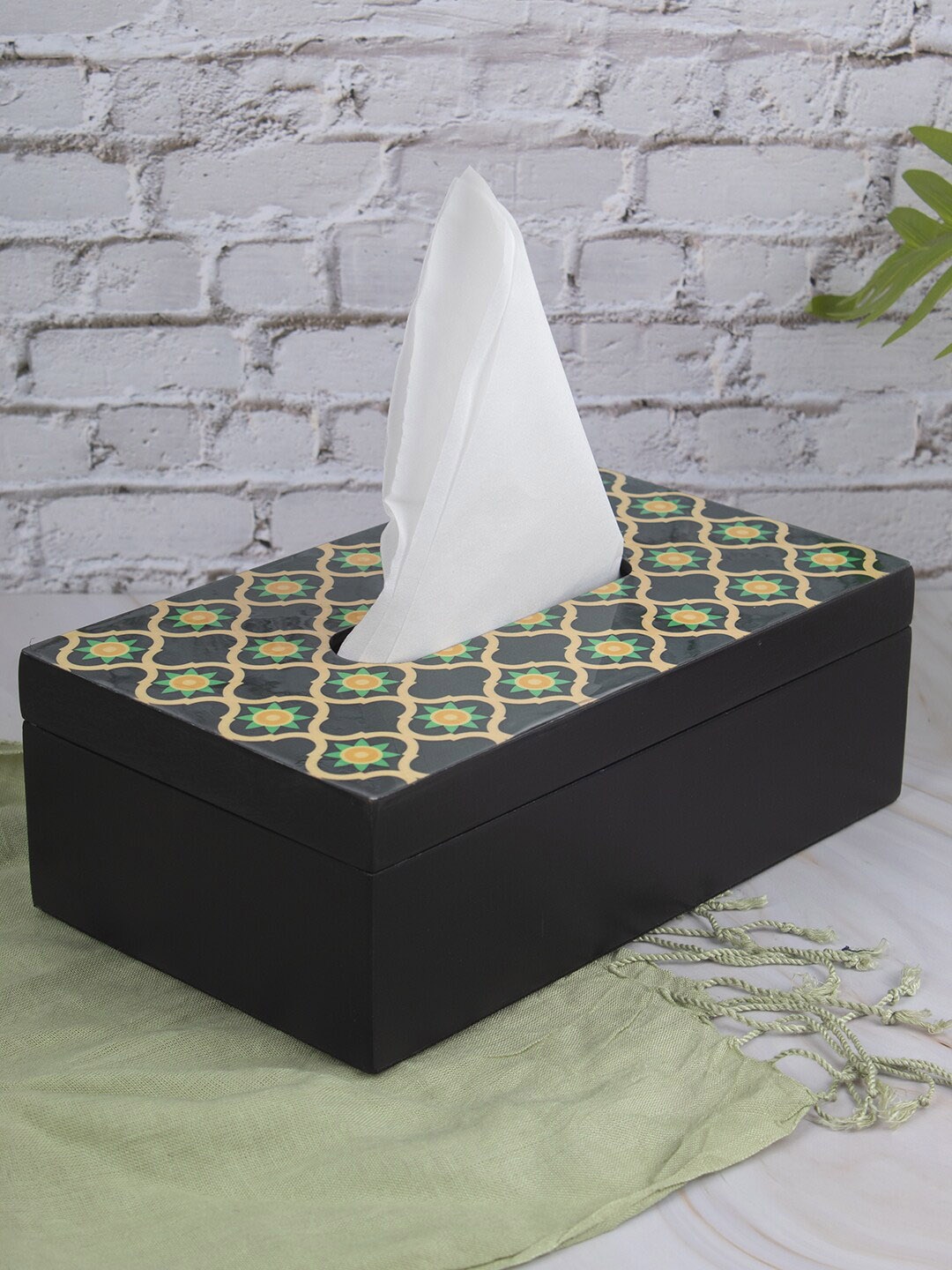 

MARKET99 Green & Black Wooden Dining Table Tissue Holder Box