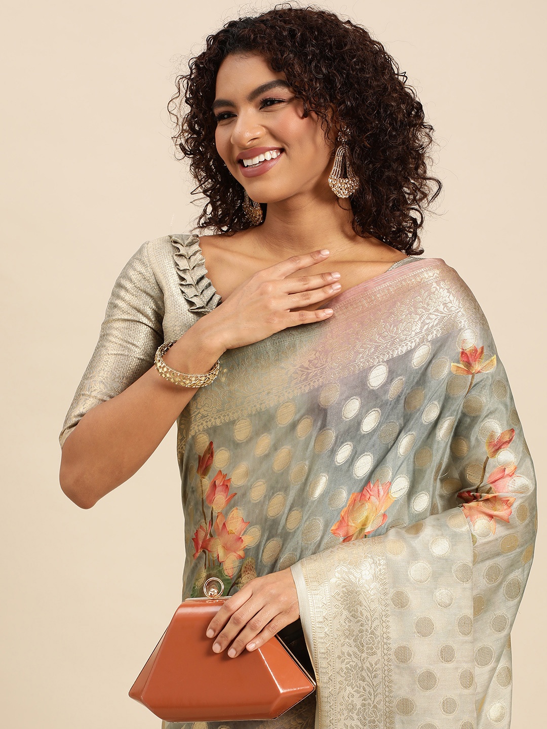 

Mitera Grey Floral Zari Pure Silk Jacquard Saree