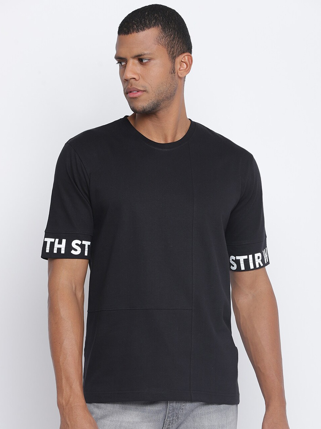 

Belliskey Men Typography Printed Cotton T-shirt, Black
