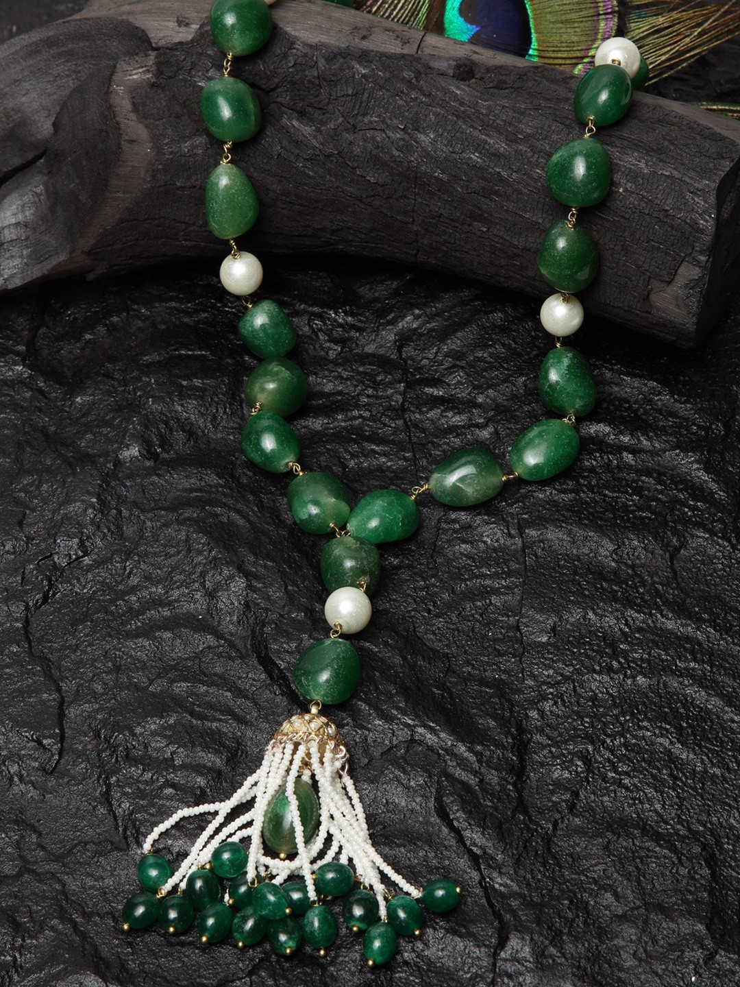 

DUGRISTYLE Gold Plated Pearls & Faux Emerald Necklace