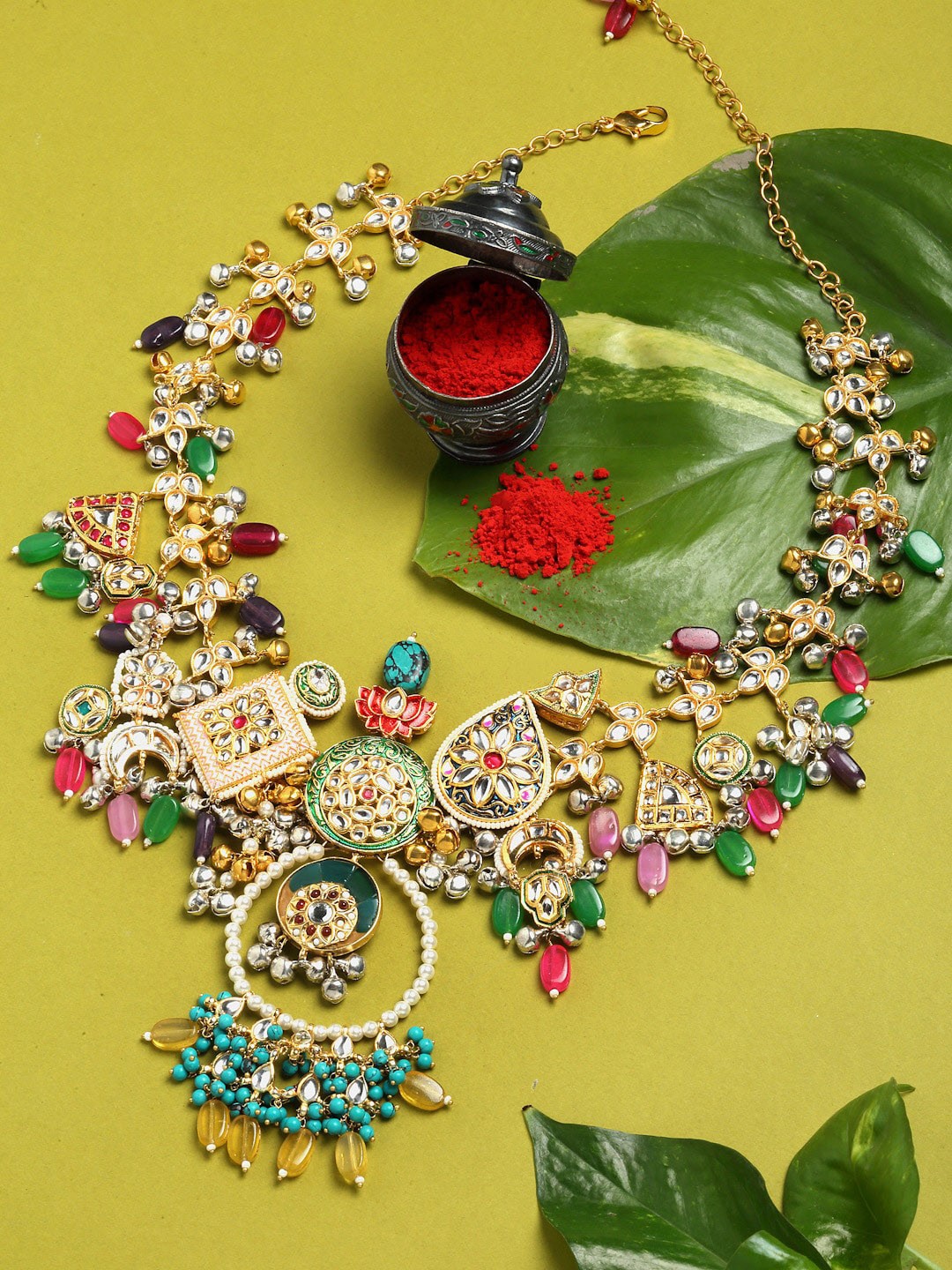 

DUGRISTYLE Gold Plated Kundan & Pearls Necklace