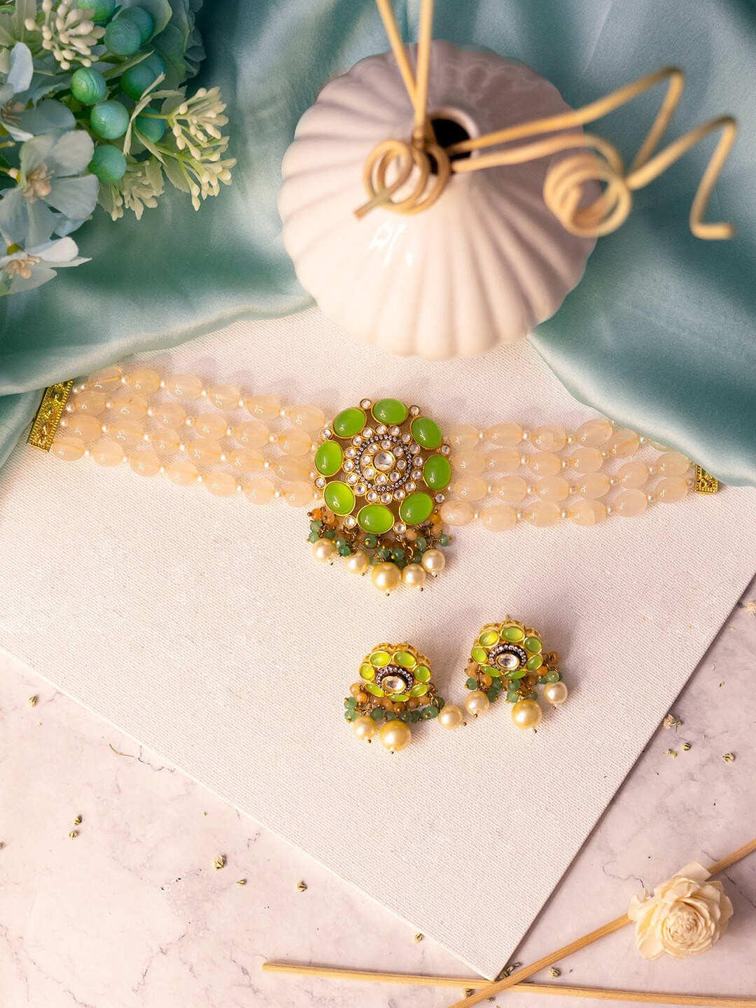 

Ishhaara Precious Gold-Plated Onyx Stones & Beaded-Studded Jewellery Set