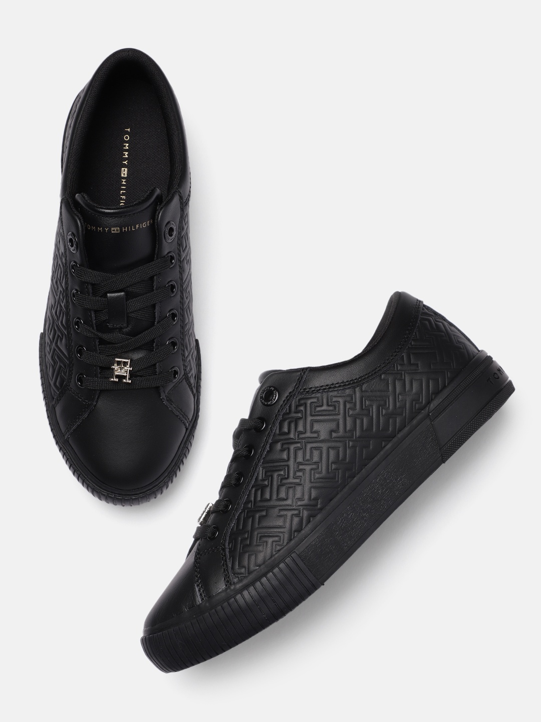 

Tommy Hilfiger Women Textured Leather Sneakers, Black
