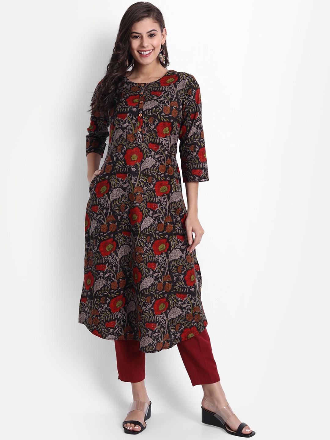 

fabGLOBAL Women Black Floral Printed Keyhole Neck Flared Sleeves Mirror Work Kurta
