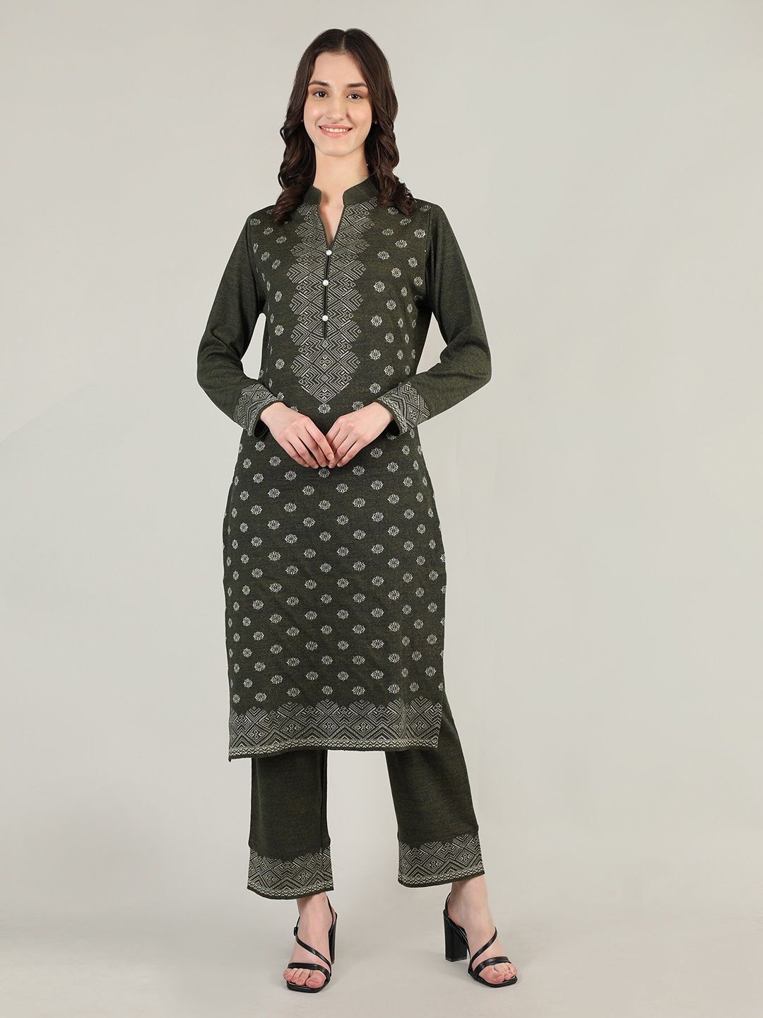 

MIKHAD Mandarin Collar Ethnic Motifs Printed Wool Kurta, Olive