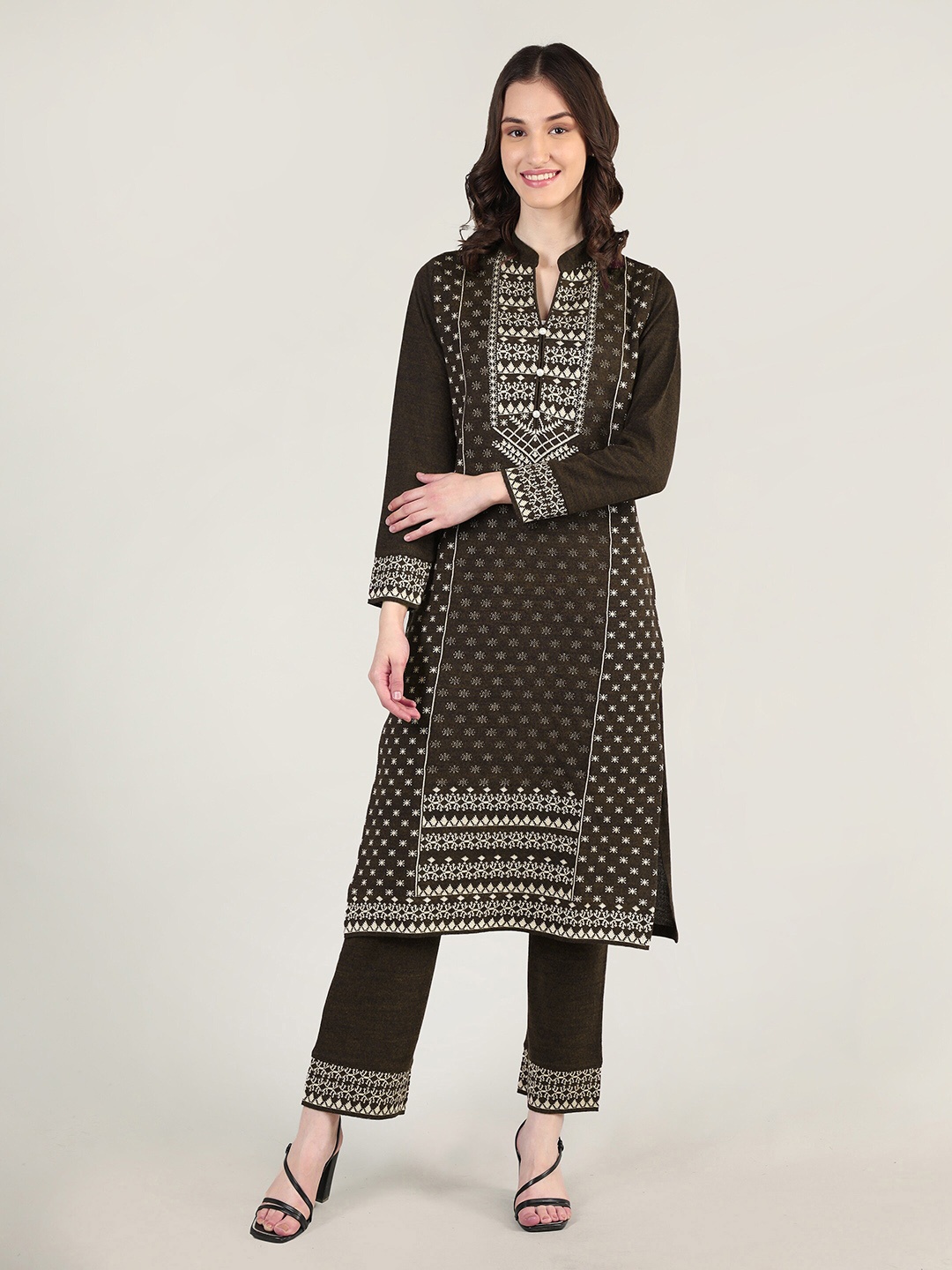 

MIKHAD Ethnic Motifs Printed Mandarin Collar Regular Straight Kurta, Coffee brown