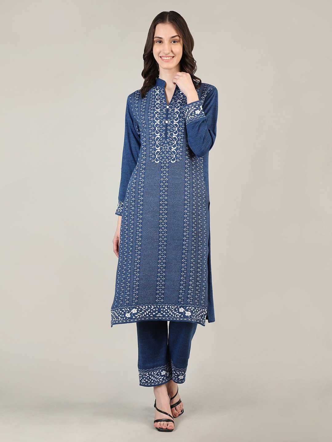 

MIKHAD Ethnic Motifs Printed Mandarin Collar Straight Kurta, Blue