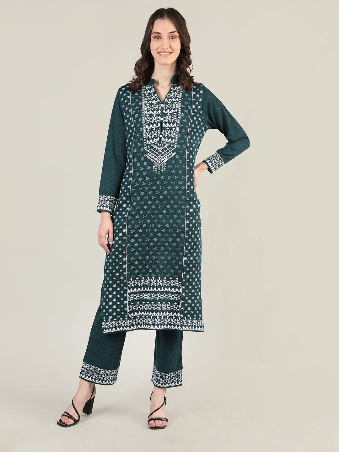 

MIKHAD Mandarin Collar Ethnic Motifs Printed Wool Kurta, Teal